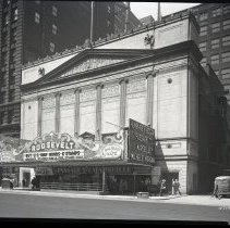 IL-Chicago-Roosevelt Exterior